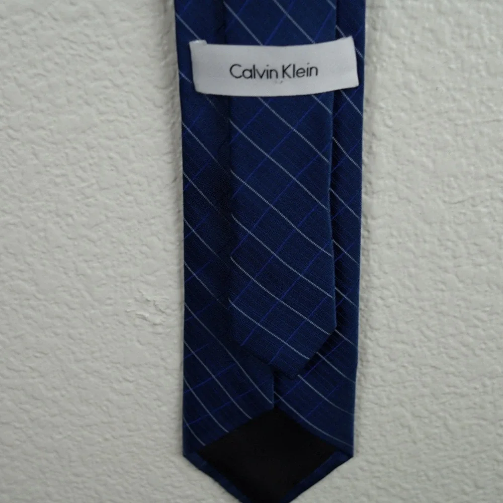 Calvin Klein Mens Necktie Silk Blue Plaid Business Formal‎ Office Career